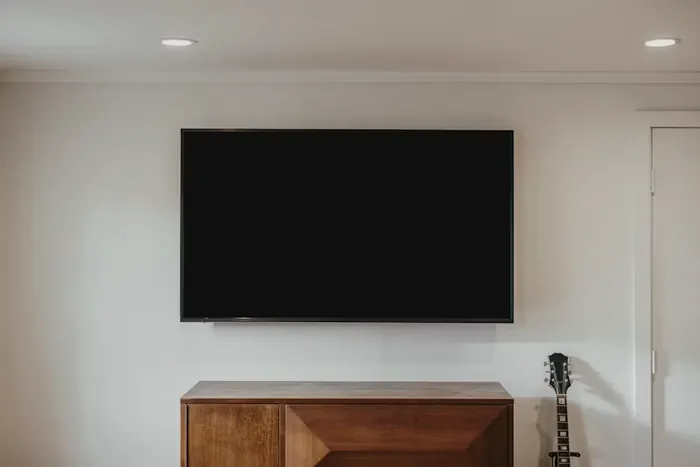 Wall-mounted TV installation service